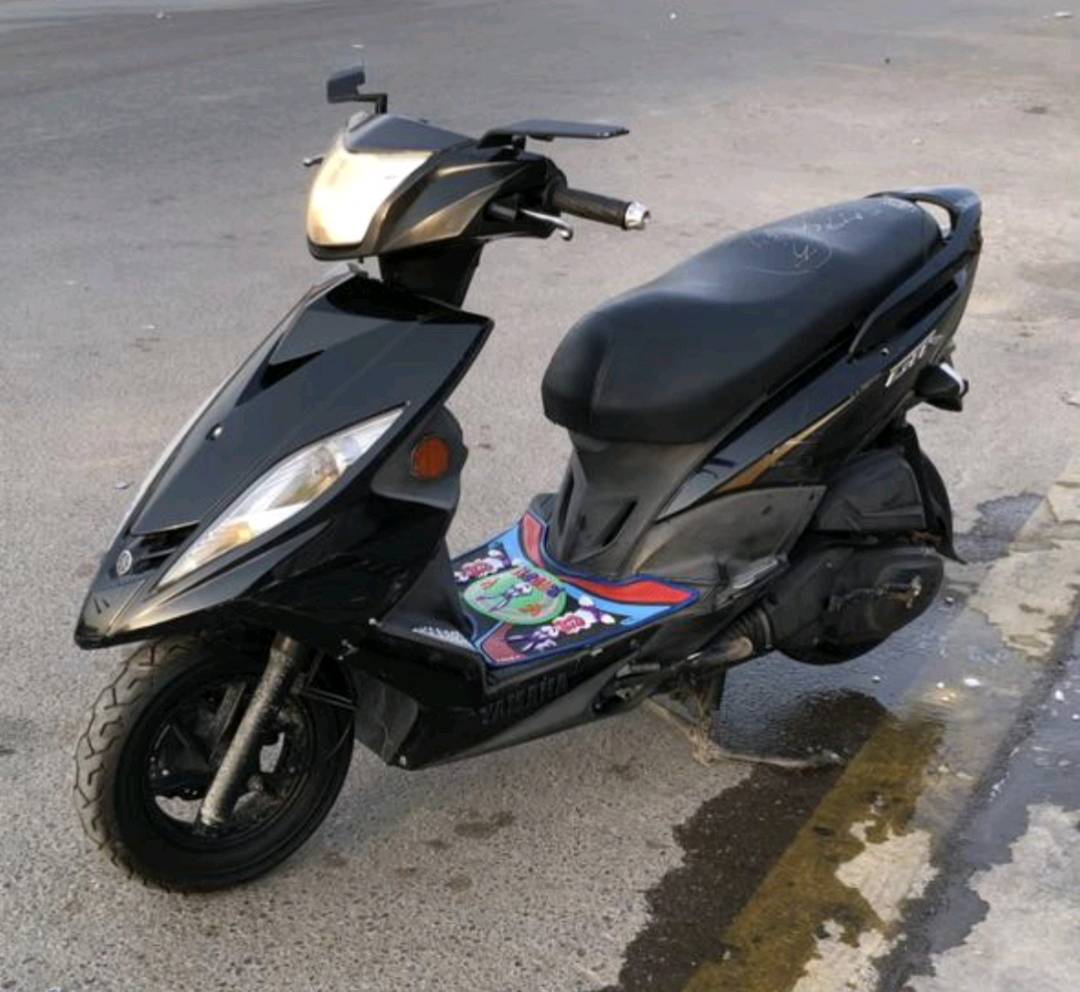 السلام عليكم جيتي ار ناشفة للبيع
كفالة عامة كهربائيات و محرك 
كفرات بلادية كاملة من نواقص 
دراجة بيها قبق هندر بلادي مال ثعلب والبلادي مالتها موجود 
مكاني بغداد الحرية
السعر 900 قفل 
*********** واتس اب