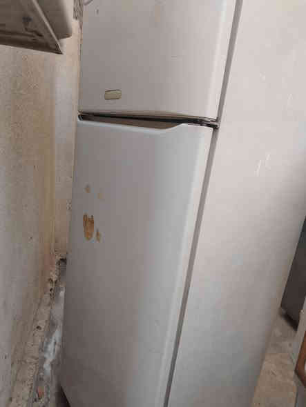 سلام عليكم اخوان ثلاجه نضيفه رايدها 75 قفل داخلها نضيف مكاني الحريه ثالثه جامع المشاهده رقمي ***********
