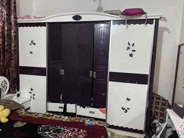 غرفتين نوم وحده مصريه وحده تركيه  أبيع حطب ثنيناتهن ب٢٠٠الف  مكاني نجف الكوفه دور الحوزه  تجي تفتحهن وتأخذهن 
***********
