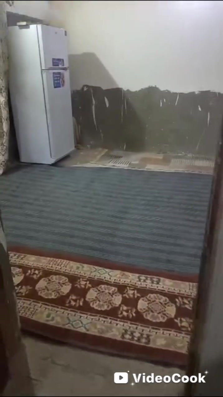 للبيع او المراوس دار 130 متر طابو زراعي غرفة وصاله ومطبخ واستقبال وطلرمه جبيرة عمود 210 طريق نجف كربلاء طريق الزوار طريق ياحسين مباشرة خلف الحسينيات بسعر 25 ويي مجال علما نريد نراوس وي بيت بحي الرحمه اذا متوفر للاستفسار اكثر الاتصال علئ *********** او *********** وت ساب
