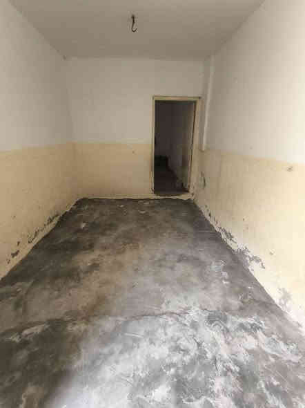 بيت للايجار 70م حي الوفاء قرب الخدمي مال المجسرات 
طابق واحد يتكون من غرفه ومطبخ واستقبال وصحيات 
ايجاره 225الف للاستفسار *********** النجف
