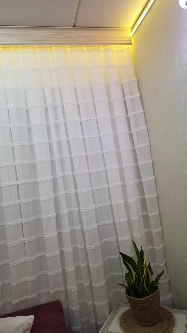 ستائر تول استخدام قليل جدا
مكبس عرض 12 متر
صافي 3 وربع متر بعد تكبيس
بوهيمي ثقيل نقشه بارزه
ارتفاع 260 سم


**إذا كنت صاحب هذا الإعلان وتريد حذفه لأي سبب، رجاءا أرسل رسالة إلى الدعم الفني**