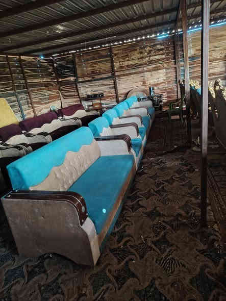 تخم ١٠ مقاعد نظيف السعر ٢٠٠ رقمي ***********
