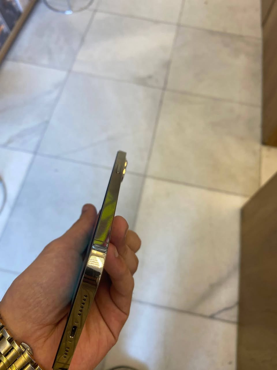 13 برو ماكس للبيع سعره 325 قفل ممتفوح ولا ابدل بي شي تواصل وتساب فقط ***********
