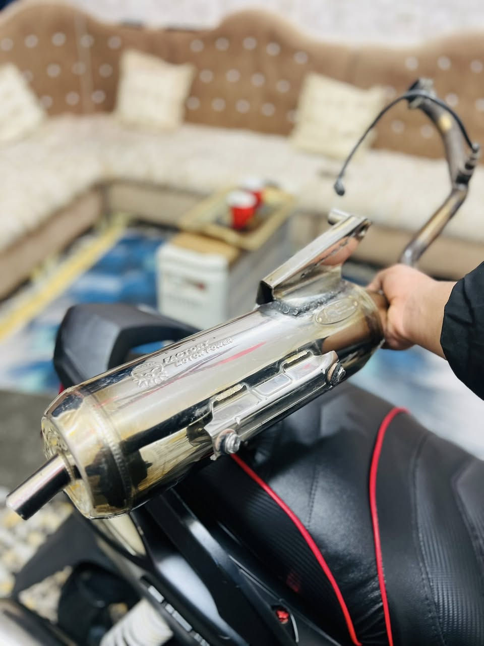 سلام عليكم صالنصة سكنس عام تك بوشة مثل ما موضح كدامكم كلشي بلصور سعرها 50قفل قفل قفل مكاني مدينة صدر
