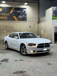 شباب 🌺 رمضان كريم 🌸 عندي جارجر موديل 2012 وكاله العرصات   يعني خليجيه ...