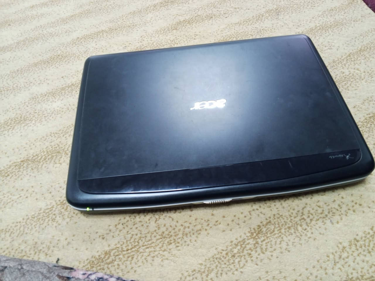 السلام عليكم لابتوب للبيع نضافه 100 ويا شاحنة  يفيد للدراسه السعر 50الف ويوجد توصيل لكل المحافضات هذه رقمي ***********فقط واتس اب
