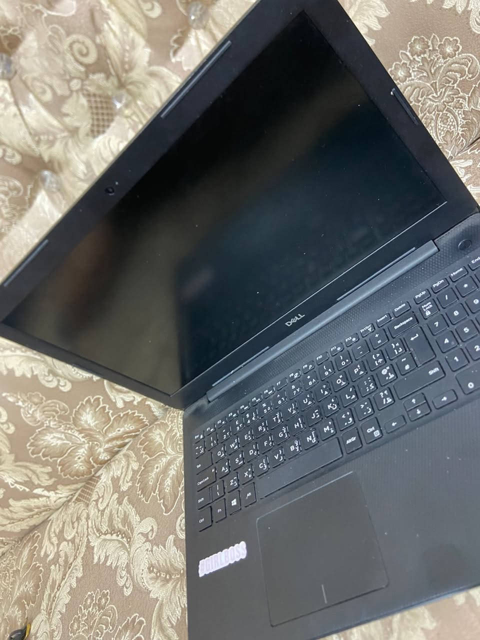 المعالج core i7 الجيل الثامن 

الرام 8 GB

كرت شاشة مدمج  ‏ Intel UHD Graphics 620 

نظام ويندوز 10 64bit

سعرها ٤٥٠ الف⚠️

عنواني الدورة 

***********
