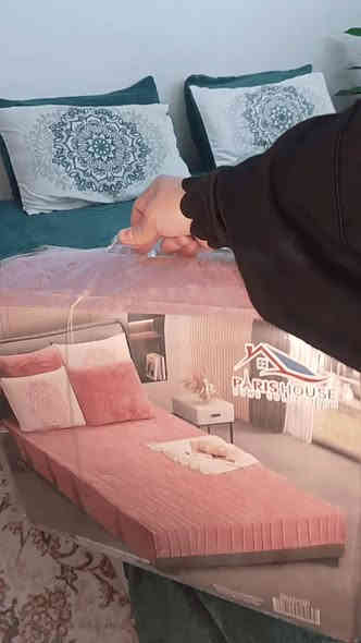 ✨ طقم سرير فرو فاخر ✨ عرررررض 20 الف فقط 

يتكون من ٥ قطع  (٤) وجه مخاد مع التلبيسة كركش
حوّل غرفة نومك إلى لمسة من الفخامة والدفء 💫

خامة ناعمة مخملية تمنحك راحة لا تُقاوَم ❤️

تصميم أنيق بنقوش فاخرة يضفي لمسة راقية على ديكورك 🛏️

متوفر بعدة ألوان(ماروني. نيلي. وردي. بيجي. زيتوني) 🎨

سهل الغسيل ويحافظ على نعومته ولمعانه حتى بعد الاستخدام المتكرر 🧺

خيار مثالي لمن يحب الراحة والأناقة في كل تفاصيل بيته 🌿
0770 351 5185
حجز مراسله الصفحه أو واتساب
