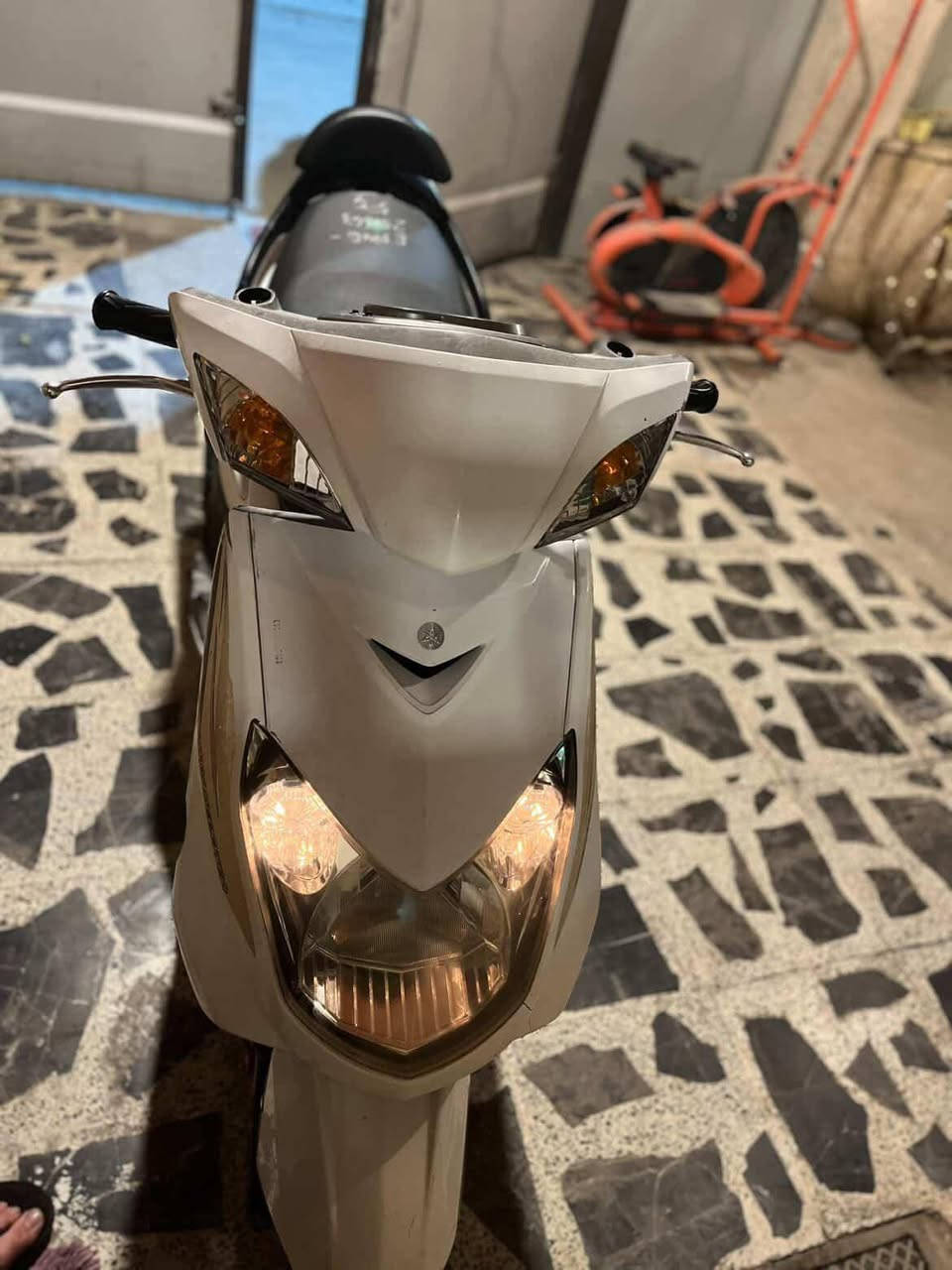 سلام عليكم دراجه سكنز فحل الدراجه بلاديه مصار هواي من نزلتها من الرمبه شهر ونص او اقل دراجه مكينتها خرسه الدراجه كلها بلاد السعر ٨٥٠ وبيها مجال للطيبن وذا مو شراي لا تدخل خاص وتعبني رقمي +964 771 940 9724 واتساب مكاني بغداد حي تونس افاق عربيه


**إذا كنت صاحب هذا الإعلان وتريد حذفه لأي سبب، رجاءا أرسل رسالة إلى الدعم الفني**