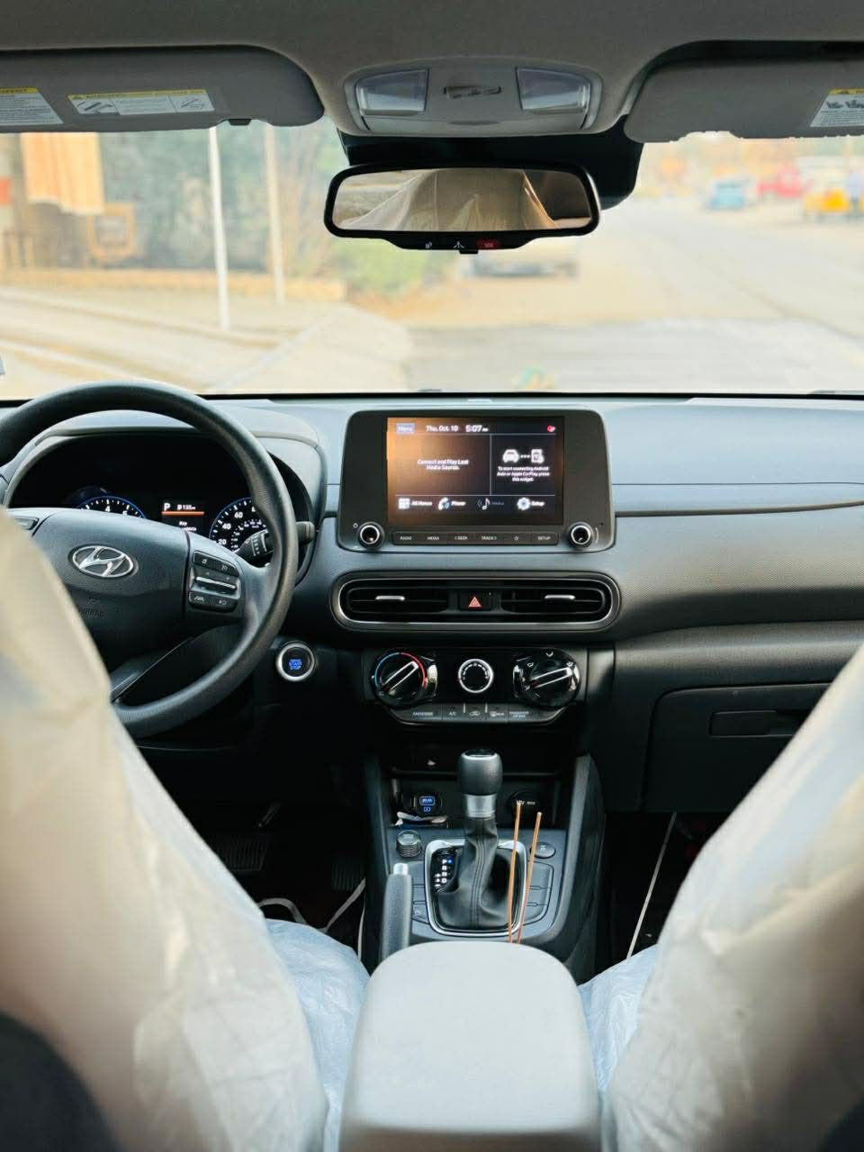 السلام عليكم

كونا N Line 

لون مميز 🩶

موديل 23

وارد امريكي 

حادثه دعاميه اماميه فقط 

السياره كفاله بدون صبغ وتبديل #ليبل_واحد  

 

ايرباك ستيرن راجع سستم 

ماشيه ٣٠

مواصفات N Line

-بصمة ابواب 

-بصمة تشغيل 

- شاشه جبيره كار بلي

-كامرا خلفيه

-حساس خلفي 

-رادار 360 

-توقف الي

-قياده اليه

-تحديد مسار

-اوتو هولد

-فول تحكم استيرن

- 

-مود درايف 

-فور ويل
 

السياره مكفوله كير ومحرك وحداديه وتبريد وتدفئه

بعدها جديده و كل نقص مابيه

السعر ١٤٨ وبيه مجال 

عنواني بغداد


**إذا كنت صاحب هذا الإعلان وتريد حذفه لأي سبب، رجاءا أرسل رسالة إلى الدعم الفني**