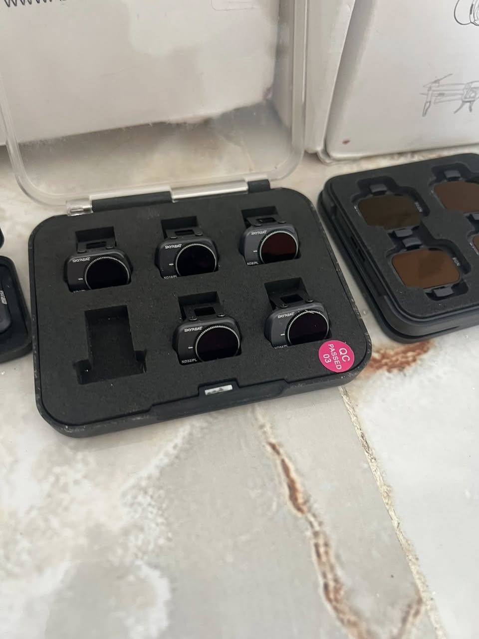 فلاترر ( مني 4 برو ( مني تو ( اير تو
يتوفر توصيل جميع المحافضات 
***********
