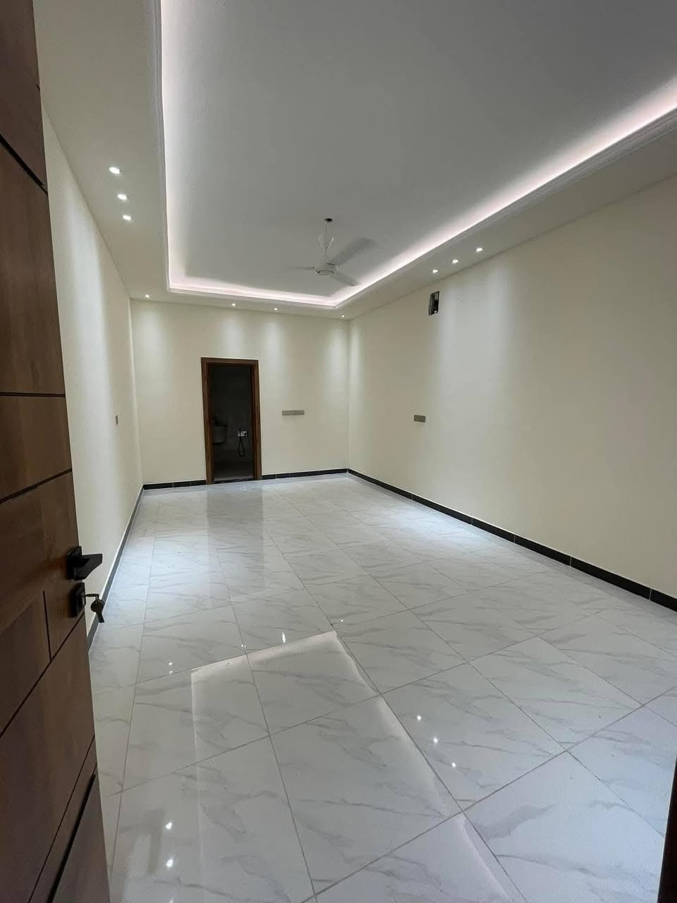 السلام عليكم      أدمن لا تقصرخويه
صباغ اشتغل داخل      
وخارج أنواع الصبغ 
والتصليح بسعار مناسبة 
شغل كلش حلو ومرتب 
***********
الرقم الاستفسار خاص:🌺 
الصباغ أحمد الساعدي 
السكن العبيدي    (  واتساب مفتوح
