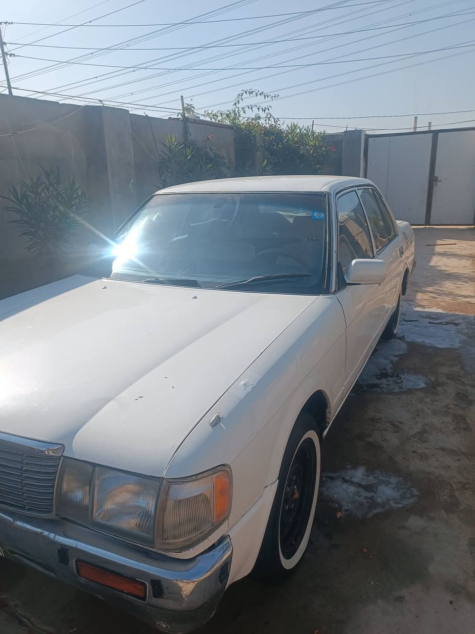 كراون ديلوكس. موديل 92
مكفول من كص أو نقل جثه. وجميع الاصوليات بسمي. 
مكينه بحاله جيد. 
دشبول جديد. جعمقه مال باجيرو جديده حداديه كامله امامي خلفي جديده رقم دولي قادسيه 
سعره. 75 مكانه ديوانيه. 

***********
