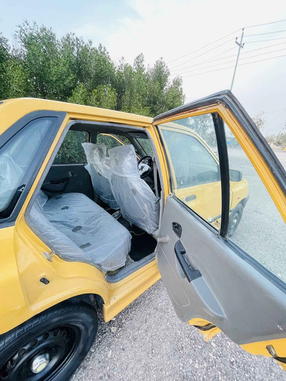 سايبا موديل2014 جاهزه من كلشي گير جديد مكينه نضيفه مصفره هيئه وغرامات  تحويل مباشر*********** السعر23 مكفوله من كل ضربه سياره حلوه وغرفتها نضيفه حداديه ستوني شادها الشراي يتصل وبالخدمه  شباب مكلف بالنشر اتصل على صاحب السياره وستفسر واسف ع الاطاله❤️
