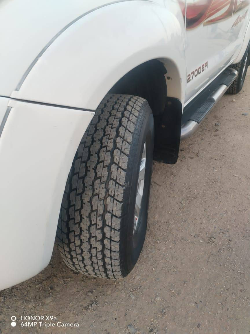 السلام عليكم من رخصه الأدمن المحترم للبيع فورويل موديل ٢٠٠٨كير عادي  رقم اربيل لسيارة مكفوله ظربه وصبغ وتبديل وفتح تخم تاير بل كارتون مواصفاتهه لسيارة سعودي أم لبطل تحكم مري اشارة بل مري تحكم لايت ولسعودي معروف مواصفاته السعر اتصل عل رقم ***********مكانهه بغداد
