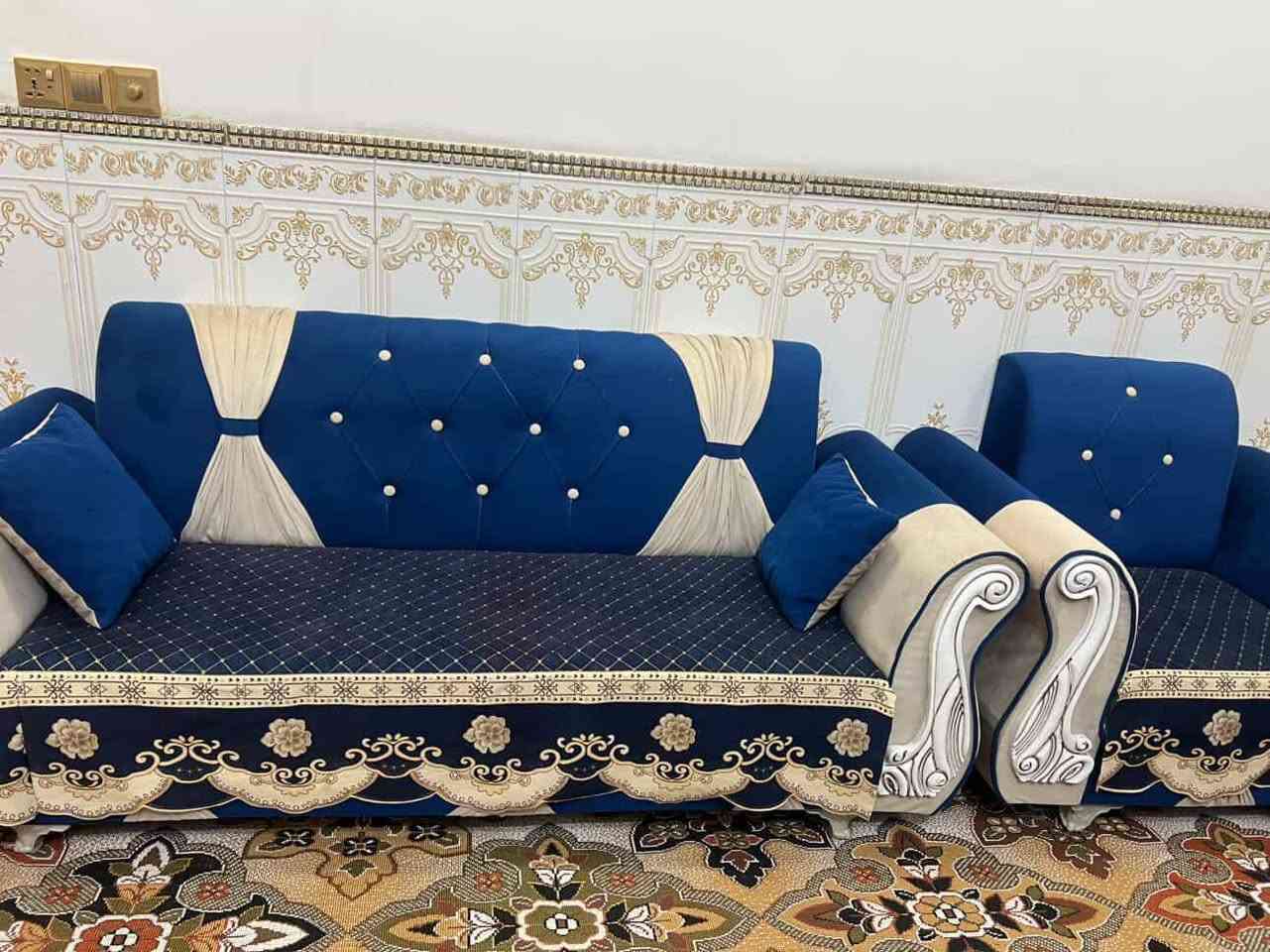 سلام عليكم تخم 11مقعد مع تخم طبلات لبيع استفسار ***********
