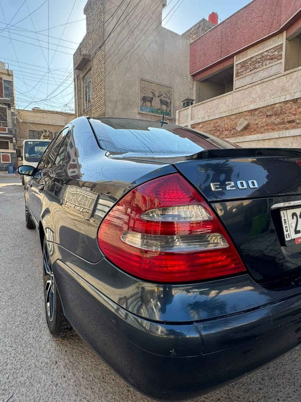 مارسيدس موديل  2004 / w211
بدون صبغ 
المواصفات 

مكينه 2000 تيربو 

سلايد روف

داخل جلد مشمشي 

تبريد شغال 

تخم تاير جديد 

صدر جديد 

السياره ما بيها نقص برغي 

السيارة مكفوله من الصبغ و الحادث 

رقم سليمانيه تحويل او وكاله حاضر 

( بيع او مراوس ) 

السعر ( 110 ورقه ) وبيها مجال 
مكان السيارة بغداد 

الاتصال ***********
