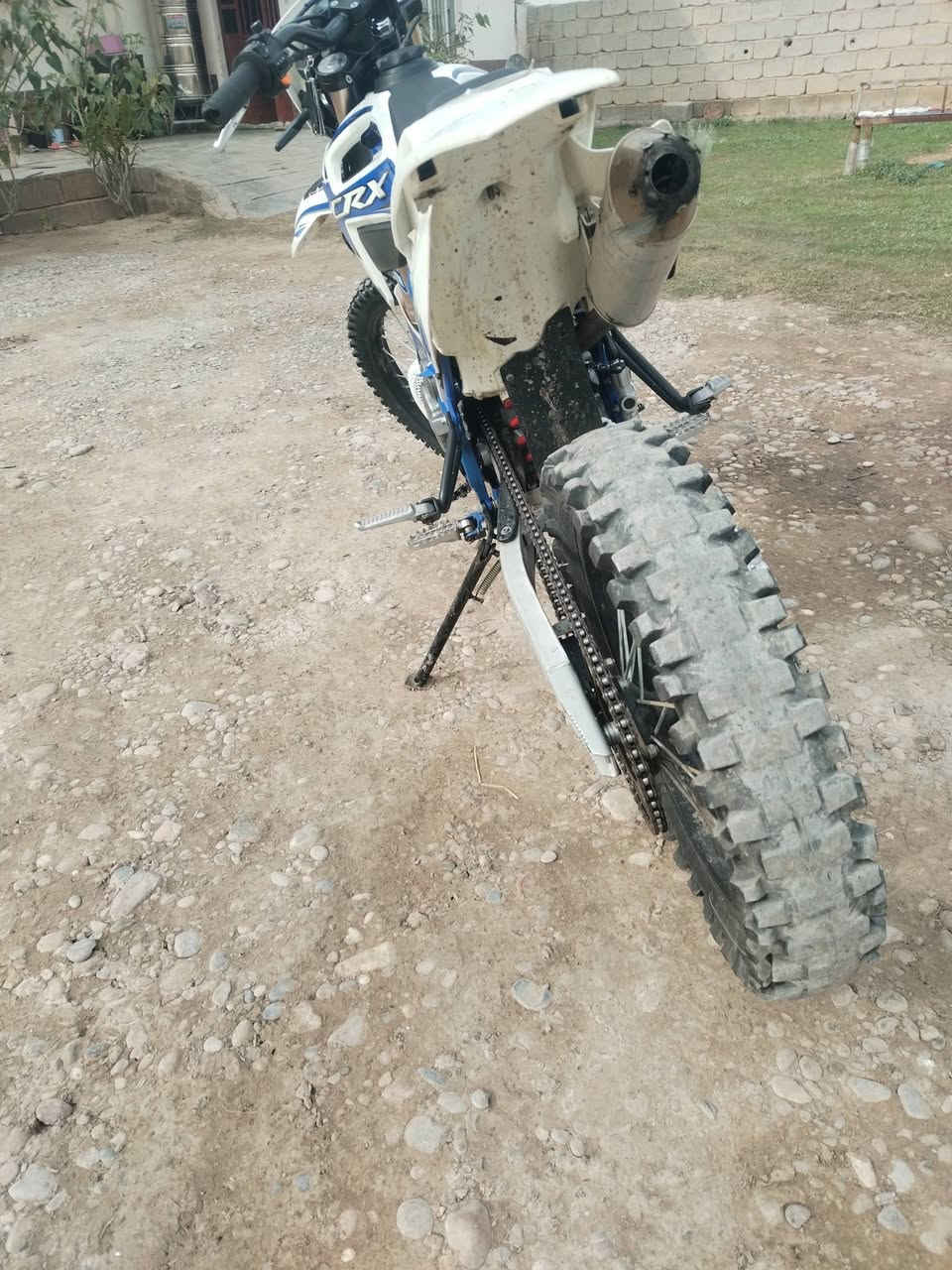 دراجه للبيع crx مكينه 300cc موديل 2025
مكفوله كفاله عامه 
بس تاير خلفي شويه ممسوح 
مكانها ديالى المقداديه 
السعر مليون و٤٠٠وبيها مجال  ***********// ***********
