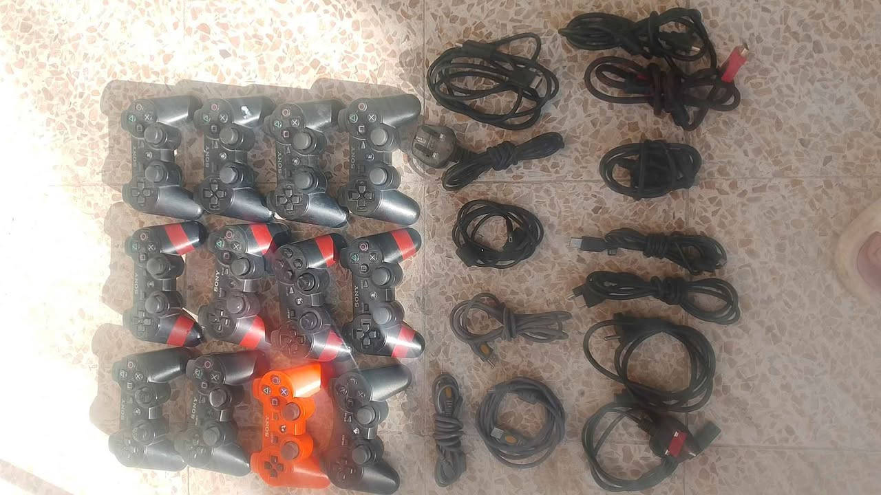 للبيع مجموعة يدات بلاي ستيشن 3 تصفية شلع
متوفر عدد من يدات PlayStation 3 اكثرهم يشتغلون وتم فحصهم وتأكدنا من شغلهم
ممكن وحدة او ثنتين يحتاجن تصليح بسيط لذلك السعر محسوب تصفية
فرصة للي يريد يشتري بسعر مناسب سواء استخدام شخصي او للمتاجرة
اللي ياخذ الكمية كاملة يحصل سعر اقوى
البيع شلع وبسعر مغري
للاستفسار مراسلة خاص وتدلل. موصل, نينوى


**إذا كنت صاحب هذا الإعلان وتريد حذفه لأي سبب، رجاءا أرسل رسالة إلى الدعم الفني**