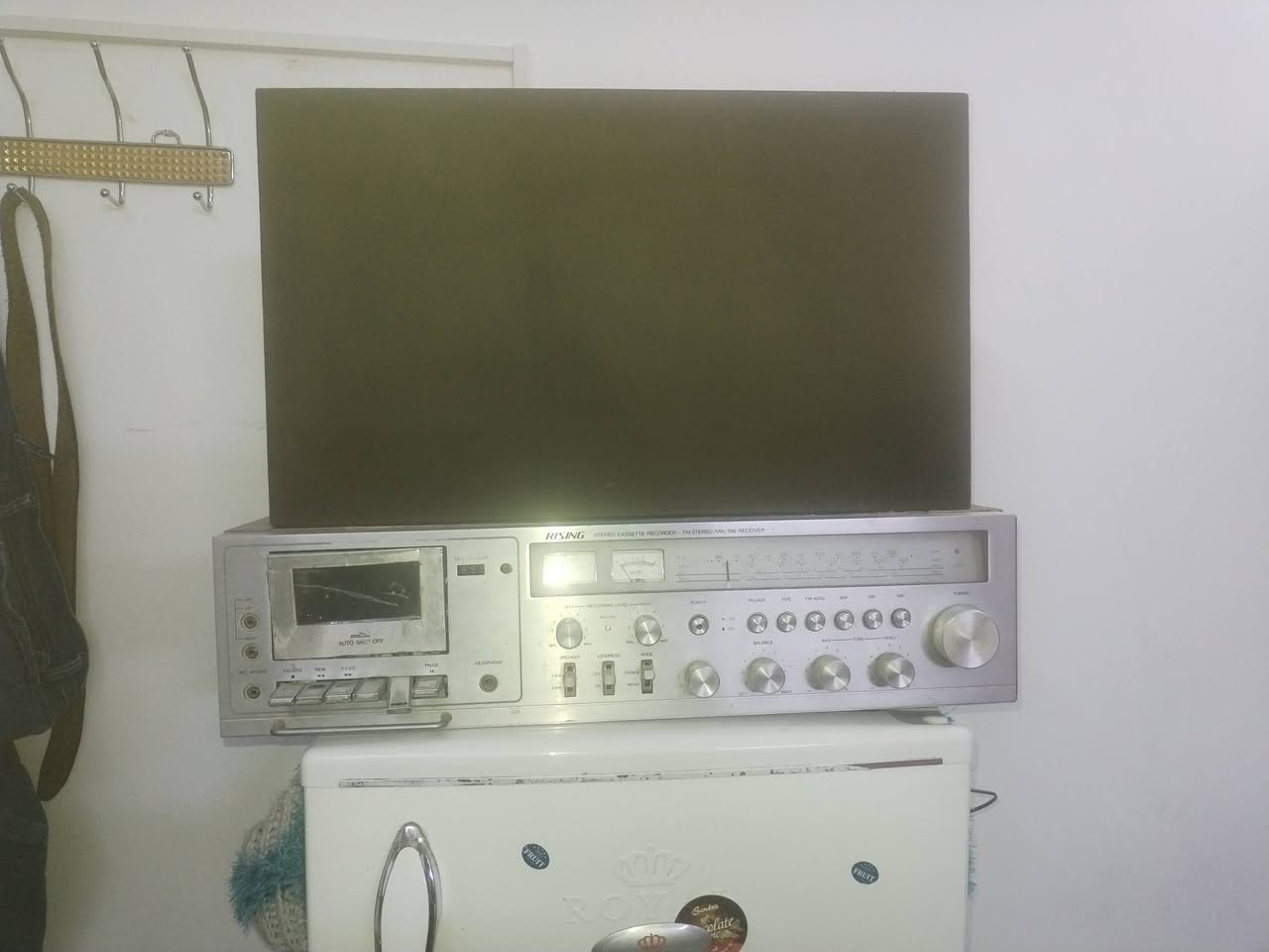 مسجل رايزنك اصلي معه سماعه وحده شغال انتيكه شاري ادفع سعر اذا يعجبني ابيع شاري اتصل
***********
***********
