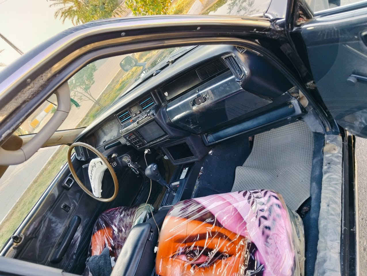 السلام عليكم ورحمه الله وبركاته ارنب كصيف اصل ديلوكس جاهزه مكينه وكير ونجي جديد باتري جديد 
جاهم جوبي كهربات كله شغله سياره نصبته حلوه مكفوله من ضربه القويه والعيب شرعي وصوليات تحويله ثاني  رقم قادسيه لماني مشروع وطني السعر 72وبيه مجال ناصرية مركز 
***********
