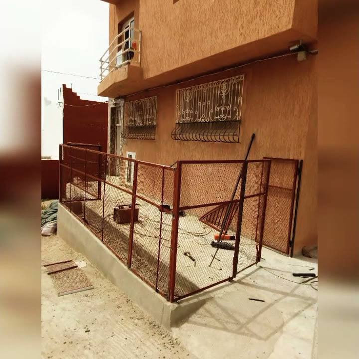 السلام عليكم ورحمه الله انا  مصري 🇮🇶🇪🇬 حداد لحام   مقيم في  كراده اللي يريد شغل حداده انا خادم تحياتي للجميع ♕
*********** ♕*********** الرقمين بهم واتساب للتواصل
