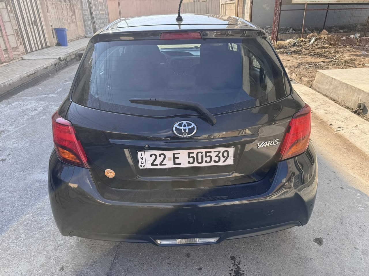 السلام عليكم يارس 2017 امريكي نظام eco
مكفوله من دواخل من الصبغ سياره نظيفه تحكم ستيرن قفل مركزي محرك نظيف يشتغل ع بانزين عادي تبريد ثلج تتدفئة شغال سياره مال بيت سنويا جديده هزه لي شهر5 يسقط بي بعض الخدوش بسيط بالباب سقف السياره مال حالوب شي بسيط
ضررها براس بوند فقط صوره ضرر مرفق بالمنشور كامل  السعر 112 وبي مجال بسيط 
مكاني الموصل الاتصال ***********
