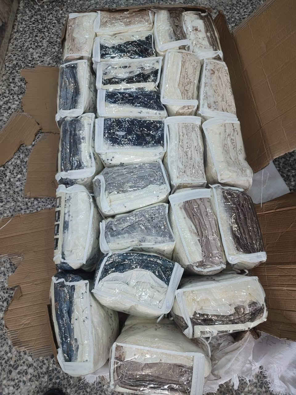 بردات مي الذهب تجي 3قطع وياهن تول سعر الجنطه 25,
عنوان سبع البؤر شارع بلقيس مقابيل جمله حسين،


**إذا كنت صاحب هذا الإعلان وتريد حذفه لأي سبب، رجاءا أرسل رسالة إلى الدعم الفني**