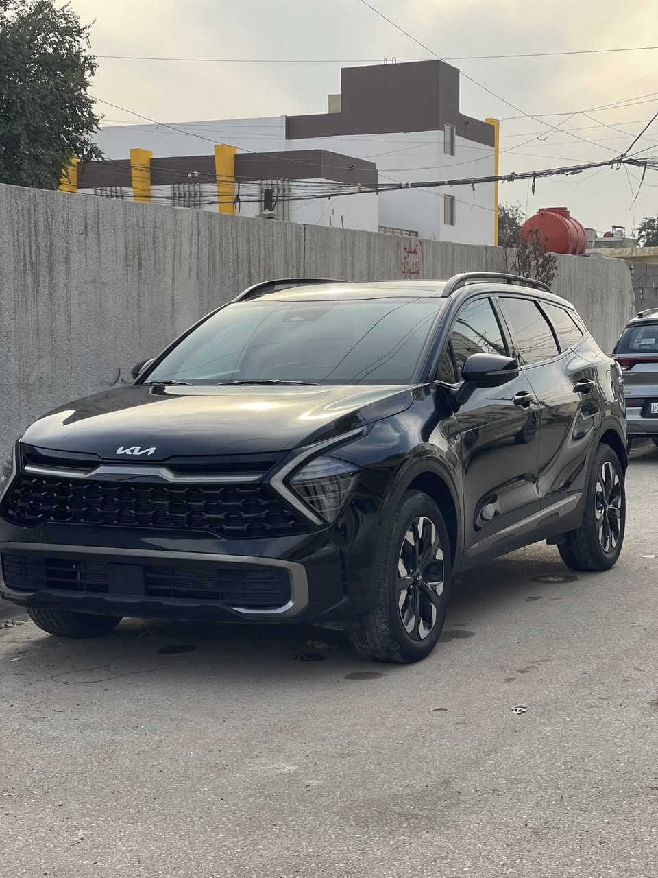 لسلام عليكم
سبورتج وارد امريكي 2024 
رقم بغداد مواصفات اكس لاين 
السياره فول ماشيه 16الف ميل 
بنوراما تحكمات وضعيات قياده 
كشنات جلد كرسي كهرباء 
بارد بلجاملغ الايمن والايسر وصبغ وتبديل بنيد 
الباقي كله مكفول من كير محرك كلشي 
بدون دواخل بدون ايرباك 
السعر 220 وبيها مجال 
***********
