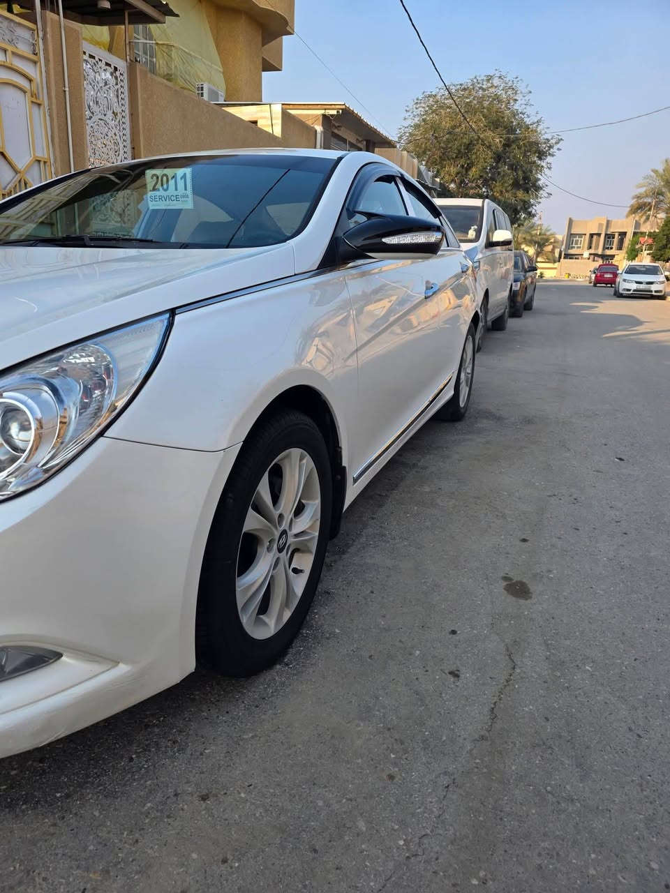 السلام عليكم 

سوناتا ٢٠١١ خليجي 

محرك ٢٤٠٠ 

ماشيه ٢١٢ 

عليهه ادامه كامله 
بولش وحمام
الصدر جديد 
الغرفه داخليه جديده 

موصفاته✅✅
شفتات ستيرن 

تحكمات ستيرن

حساسات خلفيه امامي 

تبريد قطعتين 

مدخل usb اوكس

نظام ايكو 

تحكم بالاضائه الامامي عالي وناصي 

مري شفط

سياره حلوه وميحتاج تصرف عليه شي ✅

كامله من كلشي ✅

محرك وكير مكفوله ✅
ماعدا مبدل بيه كازكيت بدون تنقيص وتبخير  تراي السياره كلش حلو 

رقم بغداد تحول ثاني يوم✅✅

السونار مرفق مع الصور  

السعر :: اطلبه بالتعليقات يصلك خاص 📩

للاستفسار ***********

... ✅تابع البيج بيه سيارات معروضه ✅✅
