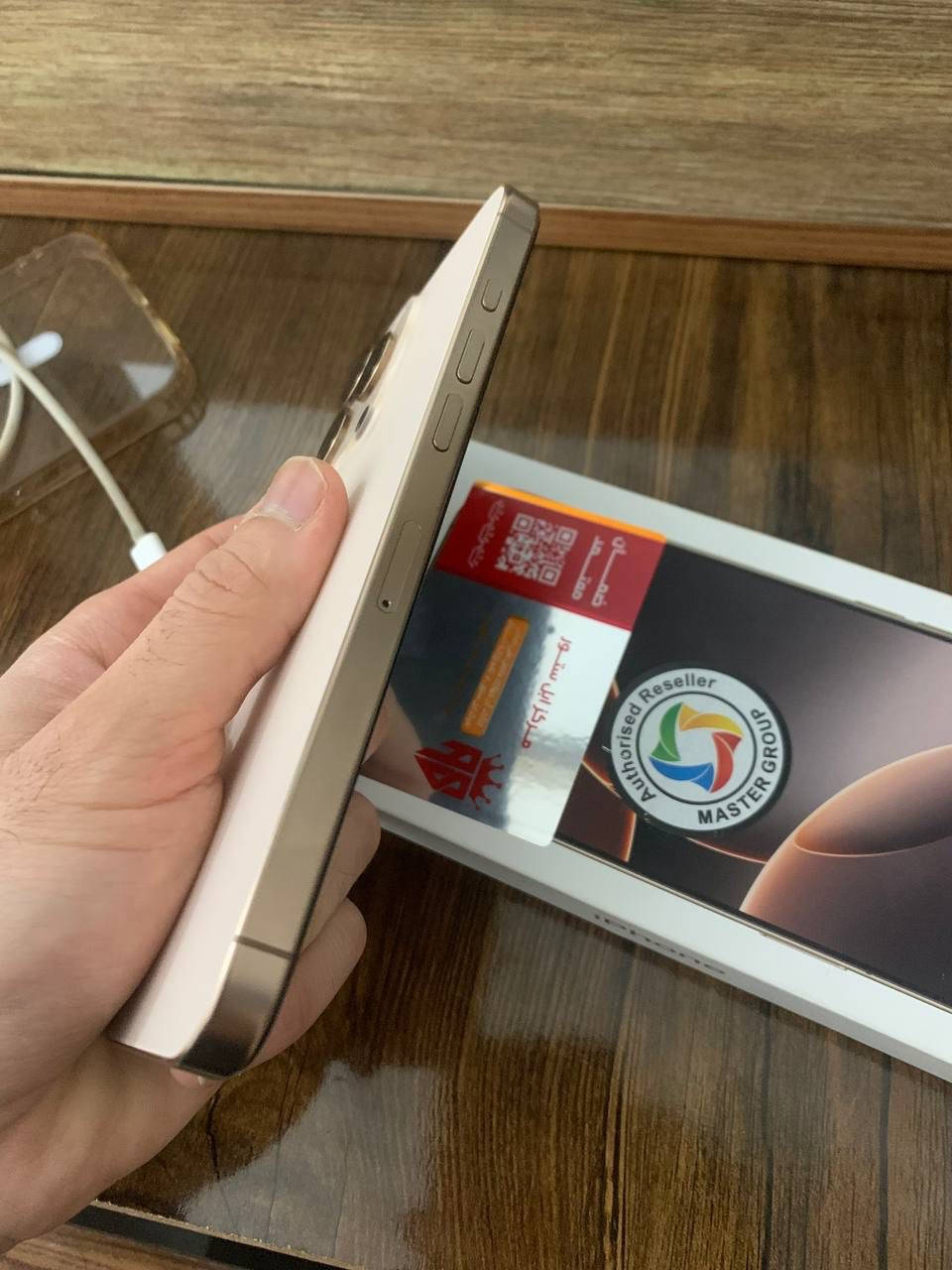 ذاكرة 256 بطارية 98 عدد الشحنات 267 شحنة نضافة 100‎%‎ كامل ملحقات كارتون وكيبل وكفر ولاصق شاشة وحماية كامرة ماستر عربي شري اوسط بعده بالضمان العنوان البصرة حي الأصدقااء الرابعة استفسار ***********
السعر 1325 بي مجال قليل
