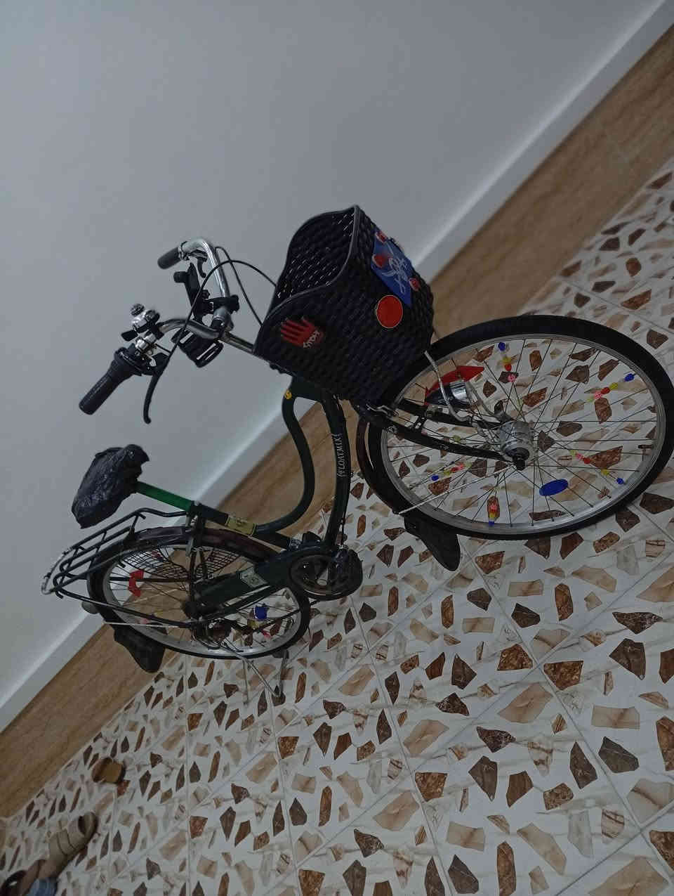 سلام عليكم
بايسكل ياباني حجم26 جدا نظيف مكينه عقرب 
المكان الرمادي للتواصل واتساب ***********
السعر 80الف
