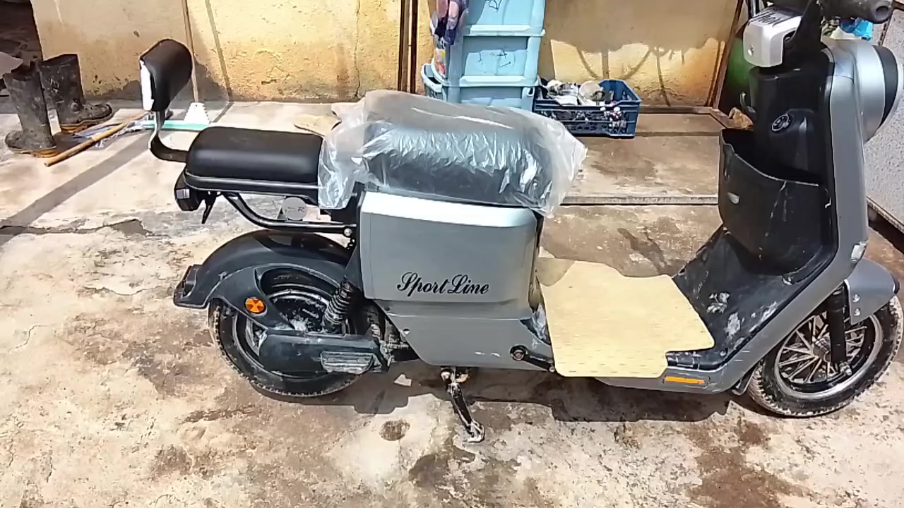 اسلم عليكم درجه جديده موديل 2026 مع عرفه بهن  شنو نوعه شغله بس عتقد بطره هبطه سعره 325وبيه مجل قليل مكني قرب محكمت العزيزه  رقمي ***********
