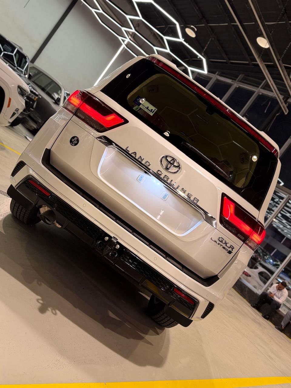 سلام عليكم
لاندكروز 
GXR LIMITED S
موديل 2025 زيروز غير مستخدم 
ضمان ساز 
مرقم بغداد 
عنوان السياره بغداد البياع 
السعر 128 مليون 
بيه سنويه ولوحات مرقم بغداد 
***********
