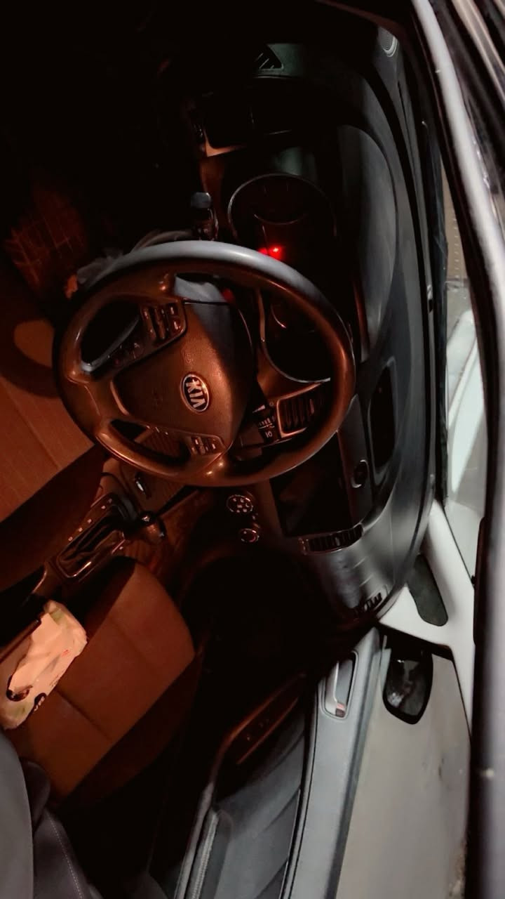 السلام عليكم فورتي مديل ١٦ فول ماعدا البصمه كير مكينه حداديه تبريد شرط مكفولات راديترات جدد تخم تاير جديد باتري جديد سياره جاهزه للأخير مكينته ٢٠٠٠ دوش سياره ماتخسر عليه الف رقم مثنى بيه باب السايق وجاملغ امامي تبديل السعر ١١٣ بيه مجال قليل مكان السياره السماوه رقم الهاتف ***********
