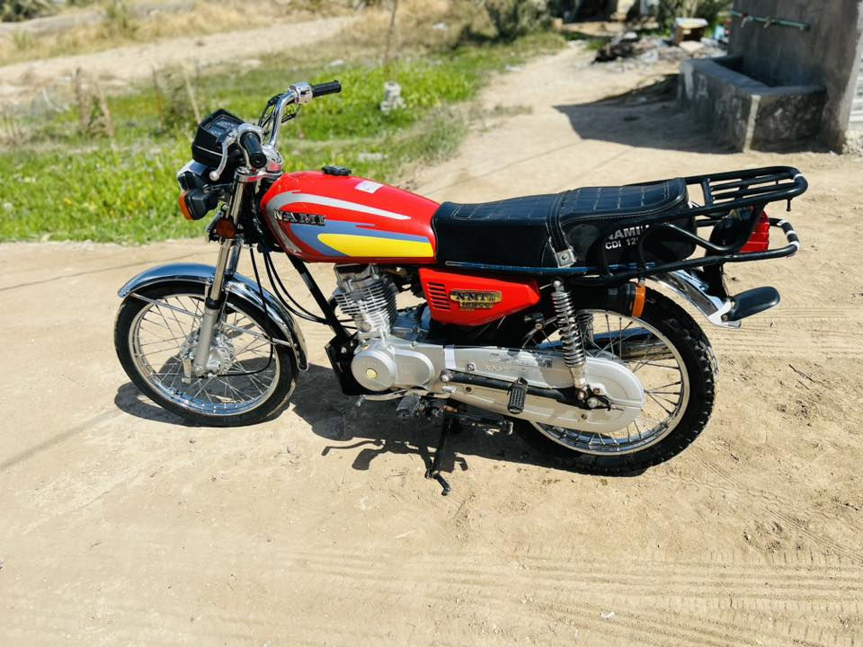 سلام عليكم
نامه شلامجه موديل ٢٣
مكفوله من كلشي ما مفتوحه كهربايات كله شغاله 
              مكانه رميثه 
الشراي يتصل ‭٠٧٨٣ ٧١٠ ٧٨٩٨
بي واتساب
