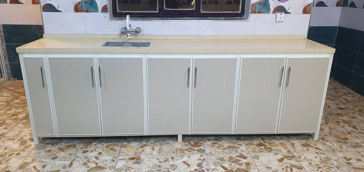 للبيع ......
كونتر سنك استعمال شهر واحد نظيف بعدة جديد

بسعر 300 الف دينار 
العنوان / كرادة السعدون
هاتف / ***********
