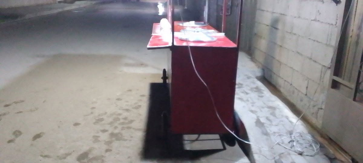 السلام عليكم. عربانه للبيع  ثلاث خانات مع البريمزات مع الجداري سعر٢٧٥وبيها مجال مكان محموديه رقم الموبايل ***********
