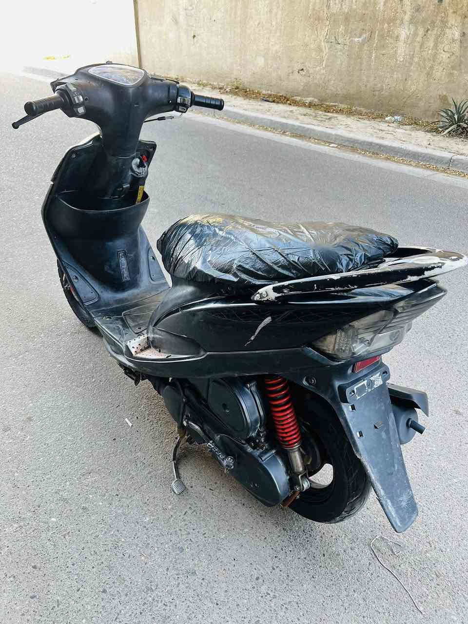 عندي ماكس عدله نضيفه مكينه بلاديه شلعه ومعدل كهربائياتهه كله شغاله اوراق كامله المكان الغزاليه السعر 425 الشراي يخابر وهذه رقمي ***********
