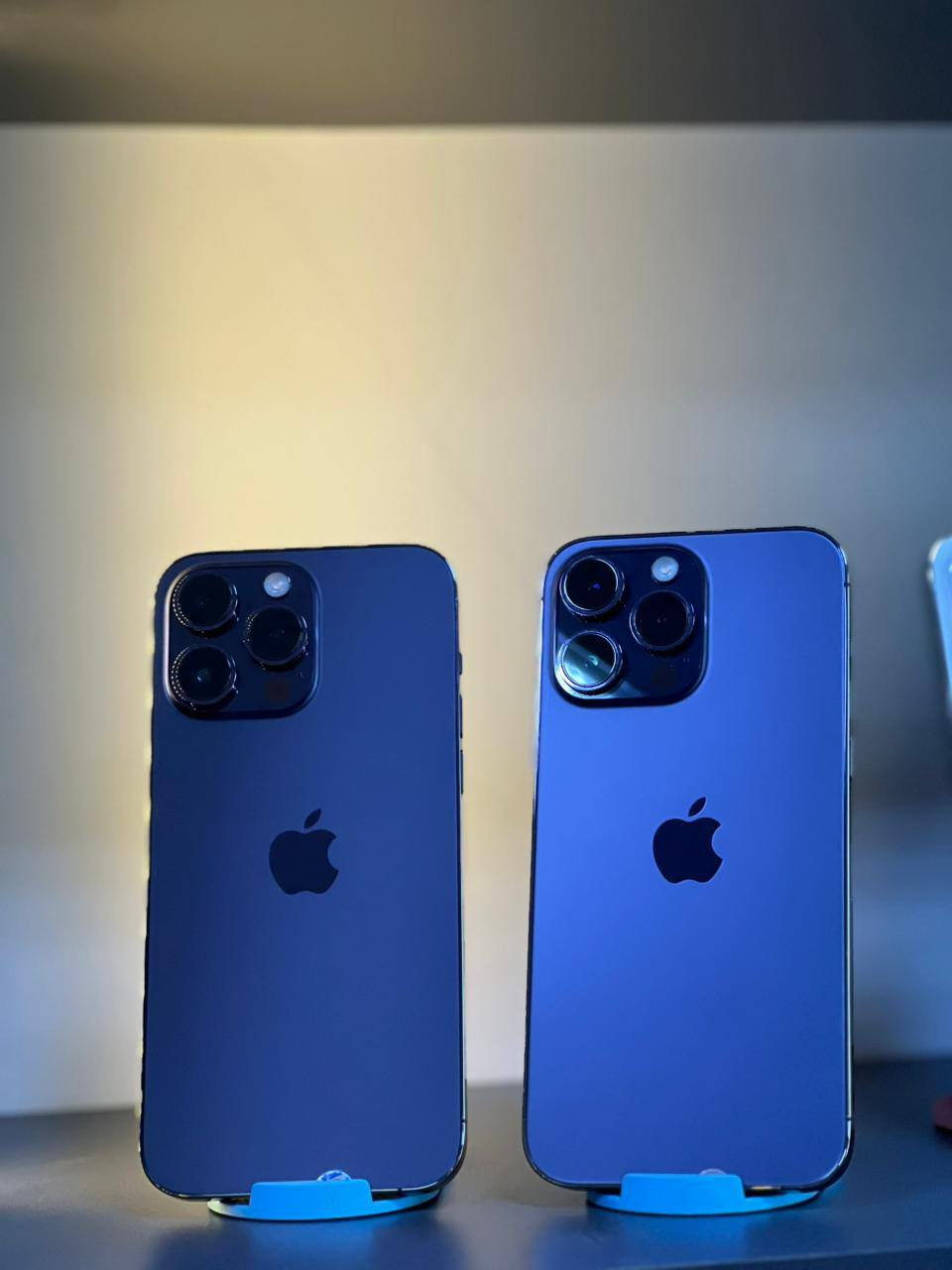 وصول وجبة ايفونات 
١١_١٢_١٣_١٤_١٥
واكسسوارات متنوعة 
الثقة عنوانا 
الكترون ستور مستعد يراوسلك جهازك القديم باي جهاز تريدة من المحل 
متوفر بيع وشراء ومراوس 
النعمانية شارع ٦٠ قرب جامع ابراهيم الخليل 
*********** ‏/ ‪***********‬‏
