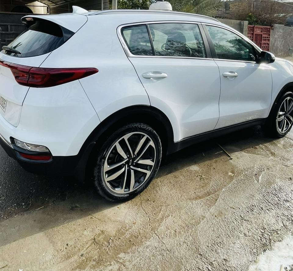 للبيع سبورتج 2020 خليجي مكفوله عده جاملغ الأيسر 
رقم بغداد ماشيه 85/000 الف محرك 2000 
أشاير مري  ثلاث انضمه قياده ايكو اعتيادي وسبورت 
تحكم جهتين كأمره دواره يدات نيكل مري شفط 
السعر 195  رقم الهاتف ***********
