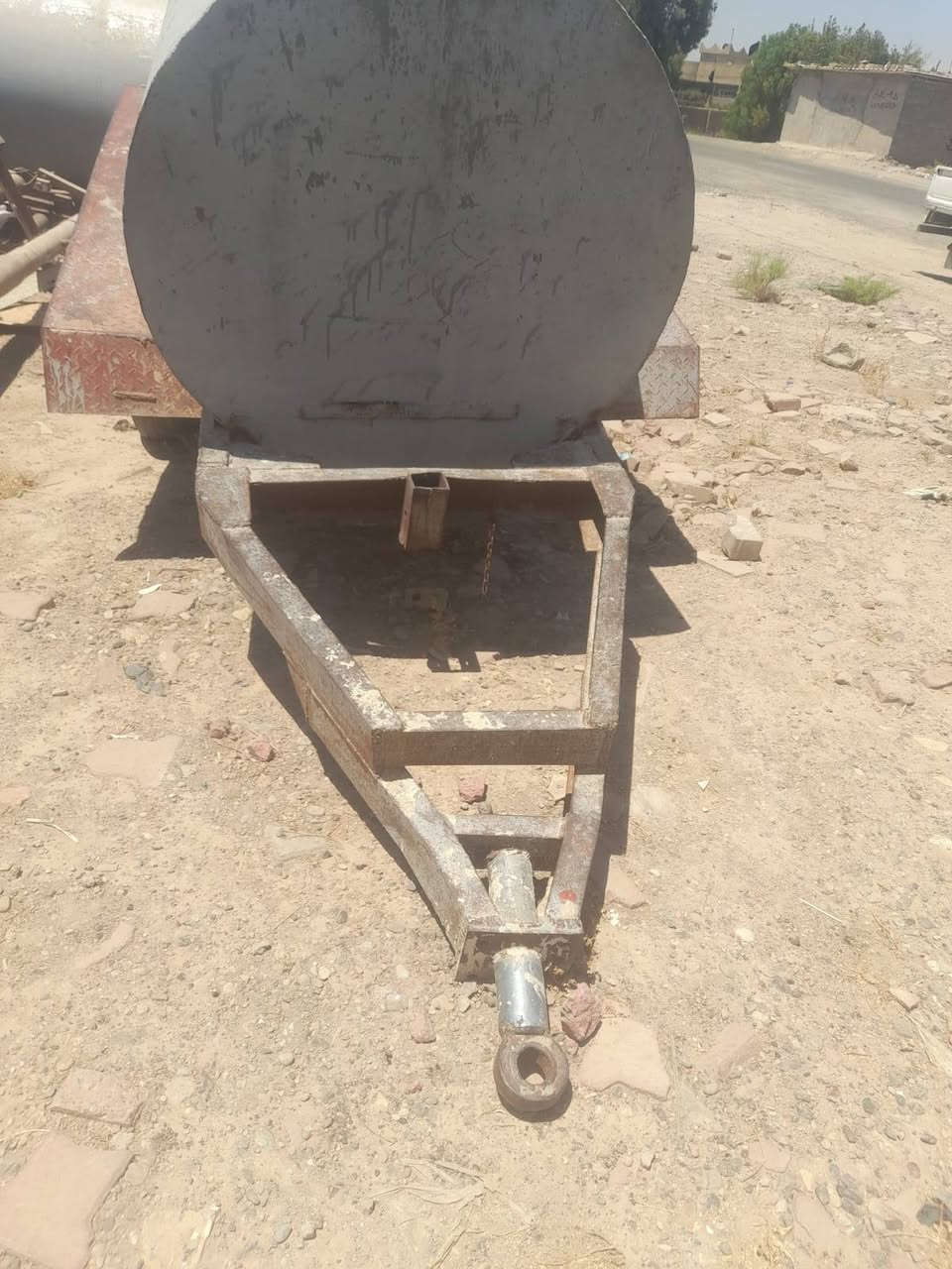 سلام عليكم لبيع مقطوره ماء 3الف مكان بغداد مكلف بنشر ***********
