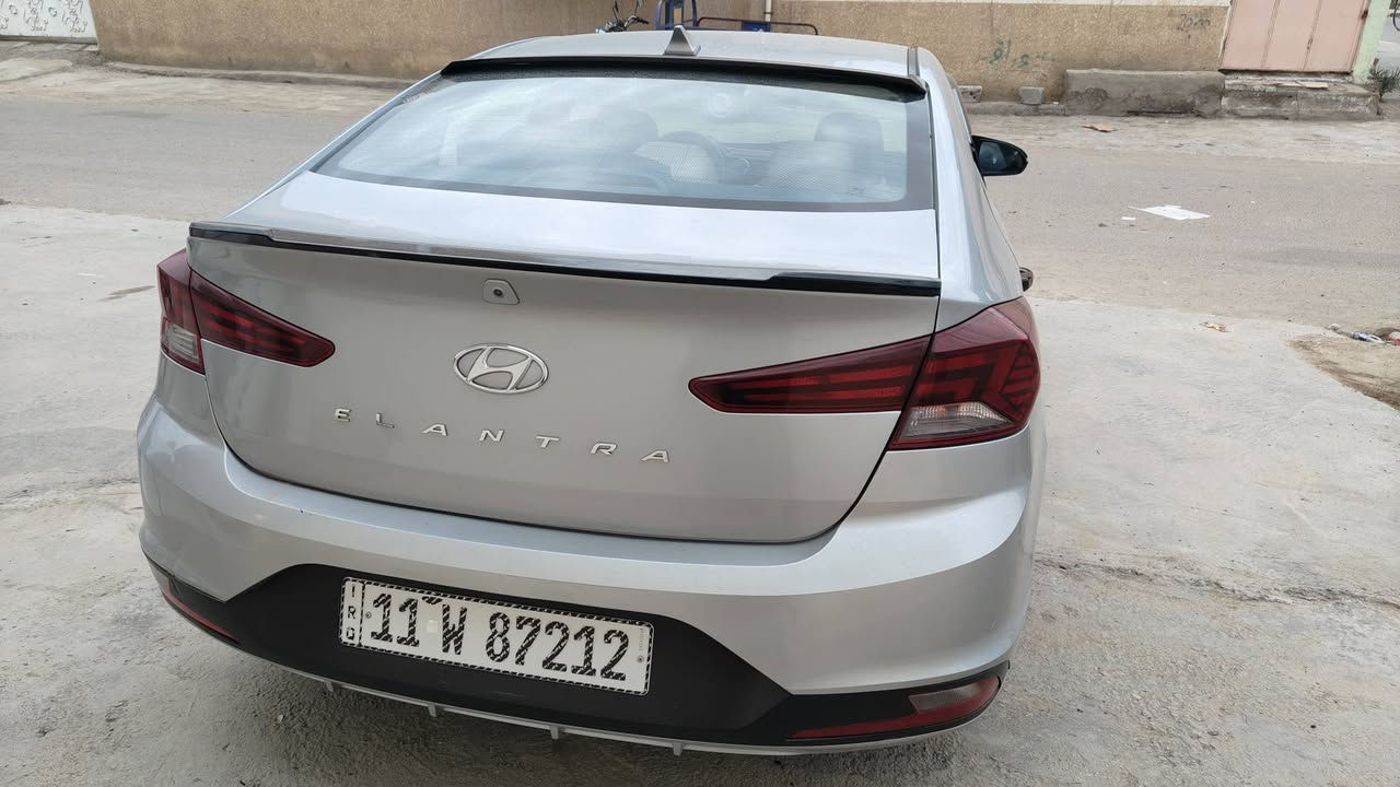 سلام عليكم
للبيع النترا 2020 

محرك 2000 

ماشية 90 كيلومتر مو ميل 

صور الحادث بالمنشور وبيها الجاملغ الخلفي صبغ جوة قبق البانزين فقط وصورة قبل الصبغ موجودة 
سياره كامله من كلشي ما بيه نقص برغي 

عارضها ب 138 بيها مجال بسيط 

بغداد اللطيفية 

***********

***********
