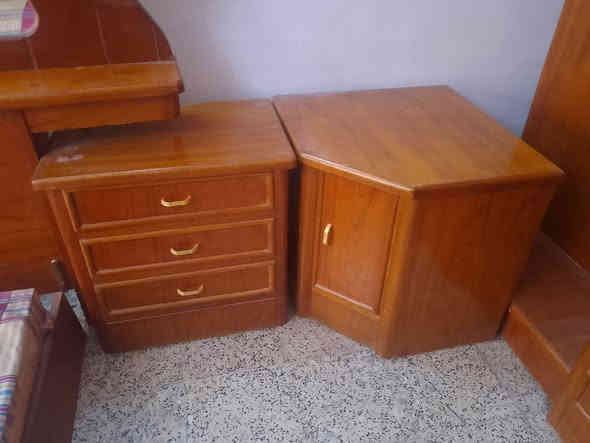 السلام عليكم 

غرفة خشب صاج عراقي مكاني بغداد 

متوفر واتساب ***********
