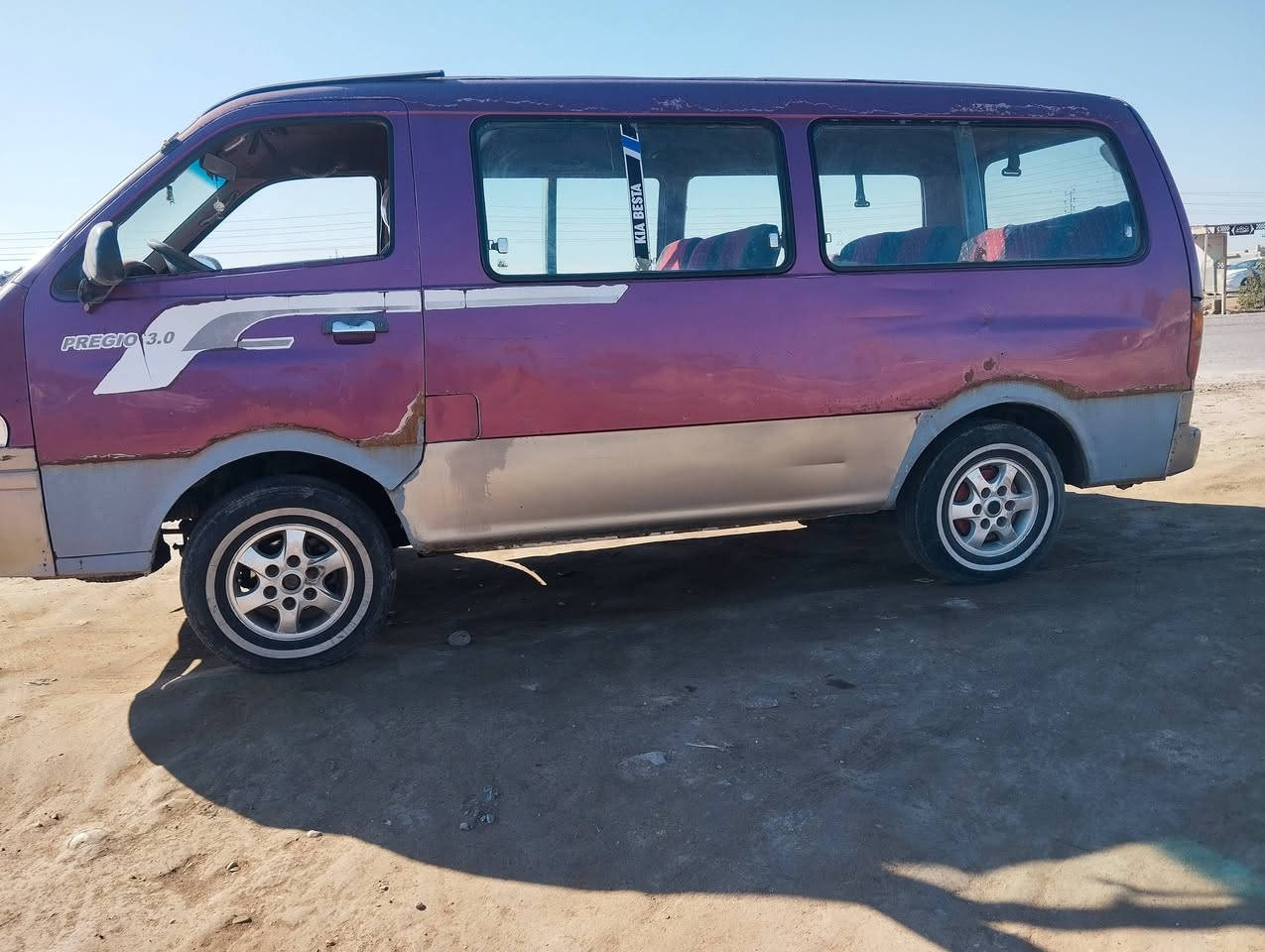 كيا بريجو للبيع كير اكسن مكينه حداديه  ونص ونص موديل 96السياره بلاديه عوزه بس صبغ حجل راعيه يريد مداور ***********
