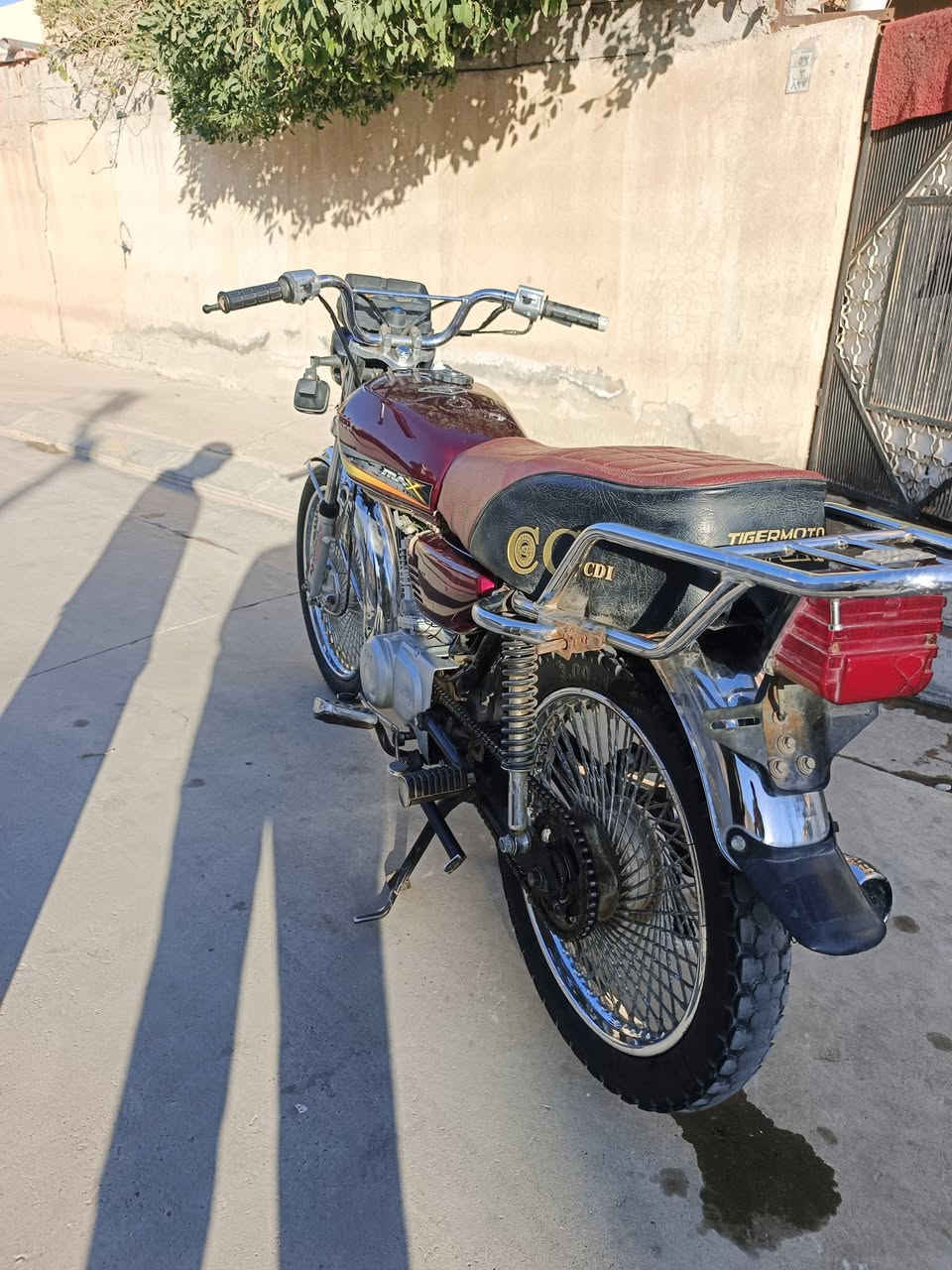 ايراني نامه برو موديل 21 كهربائيات كامله  محرك شرط لا صرف ولا بخار نشاط فول شلعه ومعدل صالنصه صوت بريك جديد تايرات جدد وياله مسطره سعرها 350 بيه مجال قليل *********** مكاني كركوك
