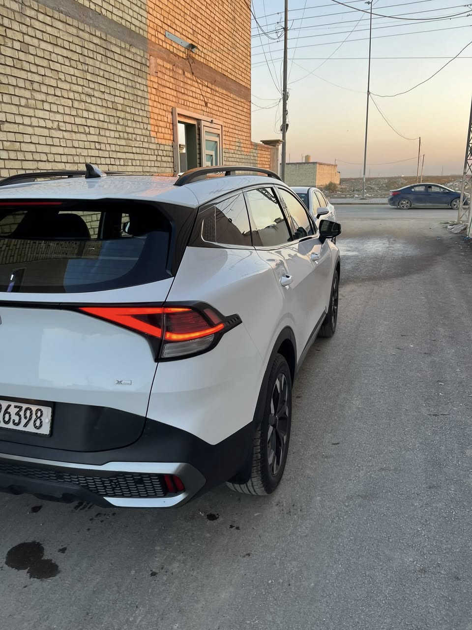 سلام عليكم
كيا سبورتج XLin امريكي 2023 رقم بغداد نگليزي 
ماشيه 68 mil
مواصفاتها
. محرك 2500
. بصمه 
. بنوراما 
. صندوق كهرباء ذكي 
. كرسي كهرباء السائق 
. سايد بريك بصمه 
. انظمة قيادة عدد 4
. شاشه متصله كبيره
. شاحن واير ليس 
. تدفئه كشنات 
. رادار امامي وخلفي وجانبي 
. اتوو هولد 
. تحديد مسار 
. حساس خلفي 
حادثها الامريكي صندوق وتعدل نفسه وباب خلف سائق كلير فقط 
وبلعراق خشم جمالغ امامي جهة السائق اربع اصابع ونرش كلير فقط 
سعرها 22$ وبيها مجال 
مكانها بغداد الحسينيه 
هـ***********
