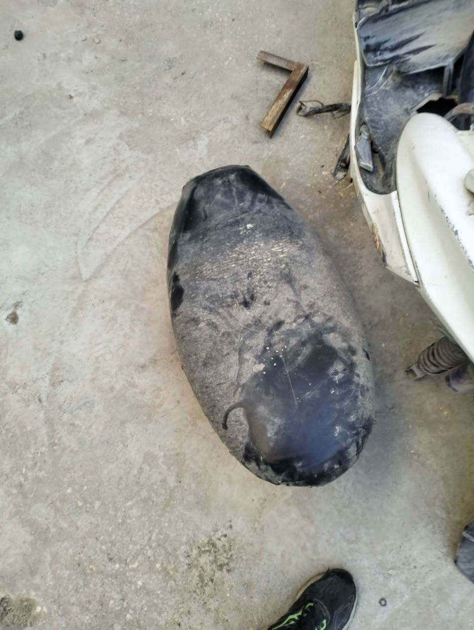 سلام عليكم عندي شاصي سكنس
بي سوادات كامله كم كفر هم بي كشن بك لايت اشاير ضغيره بي ول بل فيديو موجود كله ب 75 وبي مجال كربلاء بوبيات *********** بي واتساب
