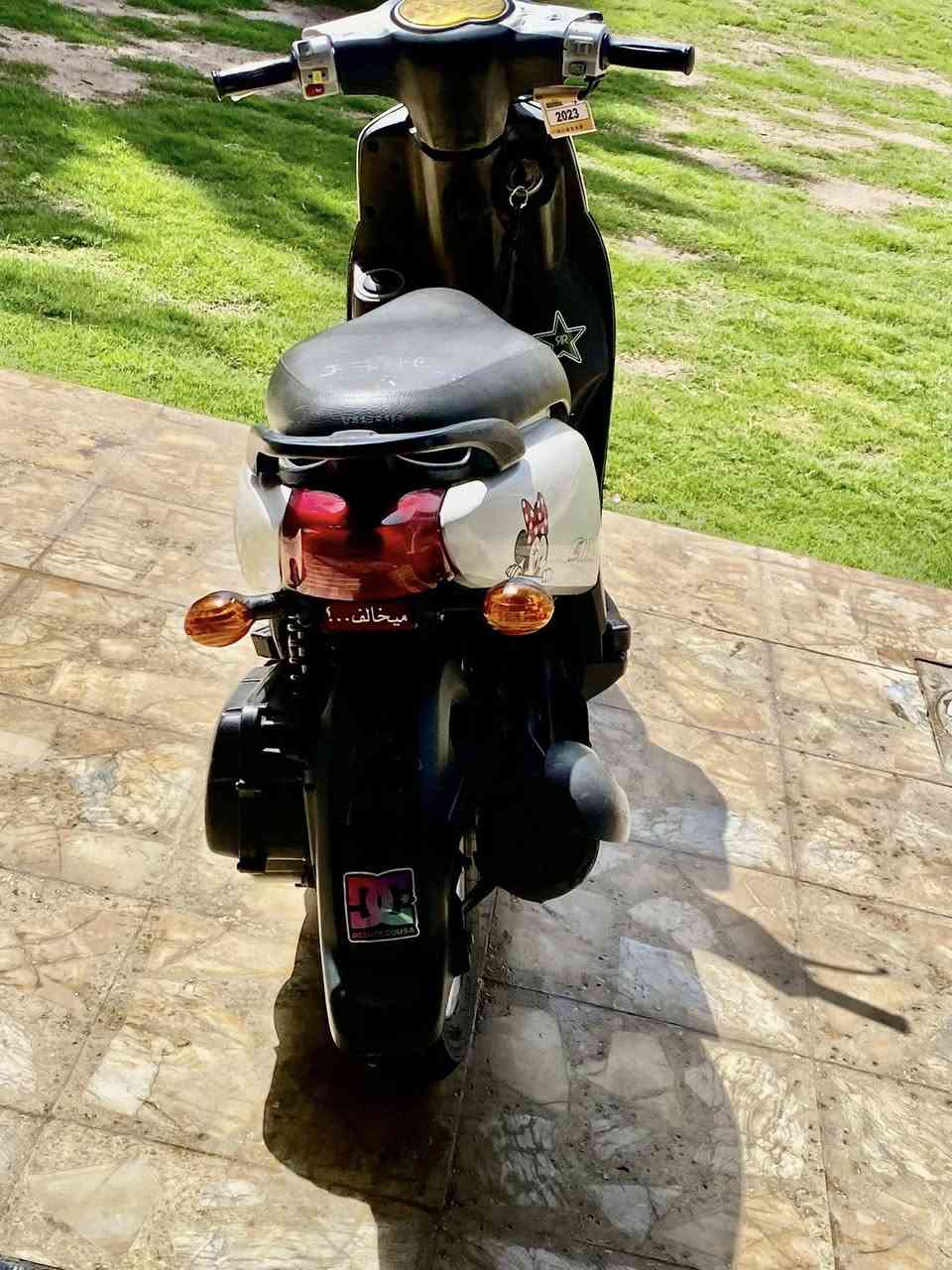 السلام عليكم دراجه فله البيع الدراجه جديده بعنه الكلمه كفاله عامه جيب فيتر وتعال افحص مكان حي اعلام هاتف *********** سعره 850 وبيه محال
